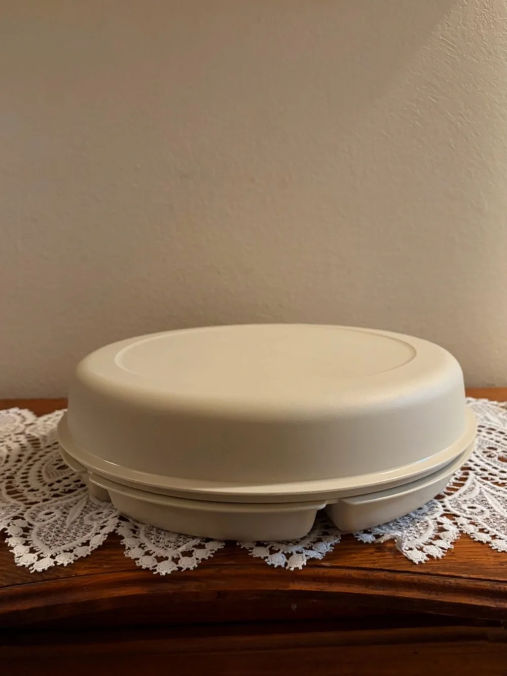 Tupperware Veggie Tray - Picture 2 of 3